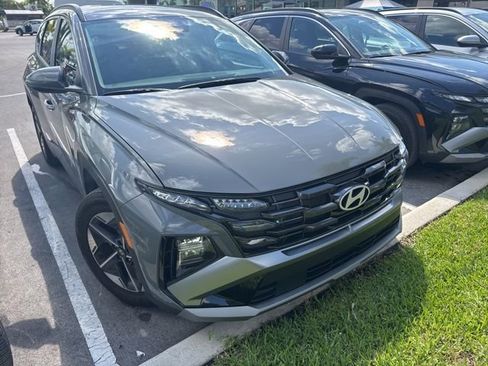 Certified 2025 Hyundai Tucson SEL image 2
