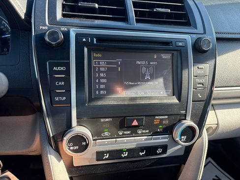 Used 2014 Toyota Camry LE w/ Moonroof Package FWD image 28