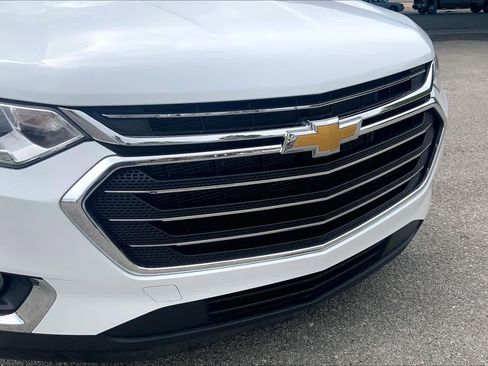 Used 2021 Chevrolet Traverse LT image 30