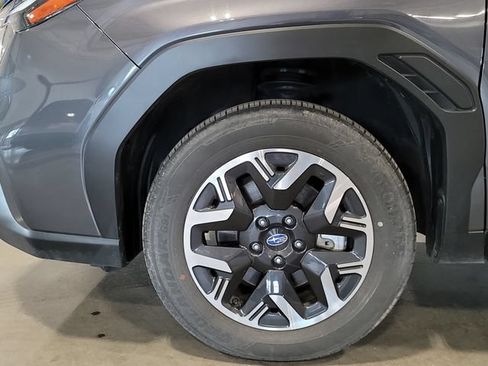 Used 2025 Subaru Forester Premium AWD/4WD image 13