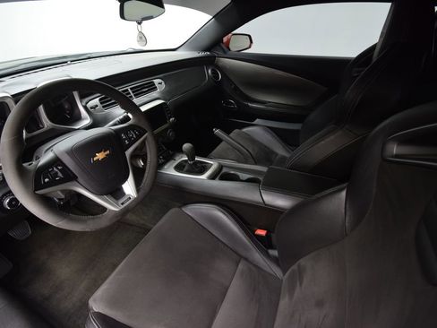 Used 2014 Chevrolet Camaro SS w/ SS Performance Package image 11