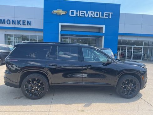 Certified 2024 Chevrolet Traverse RS w/ LPO, Floor Liner Package image 2