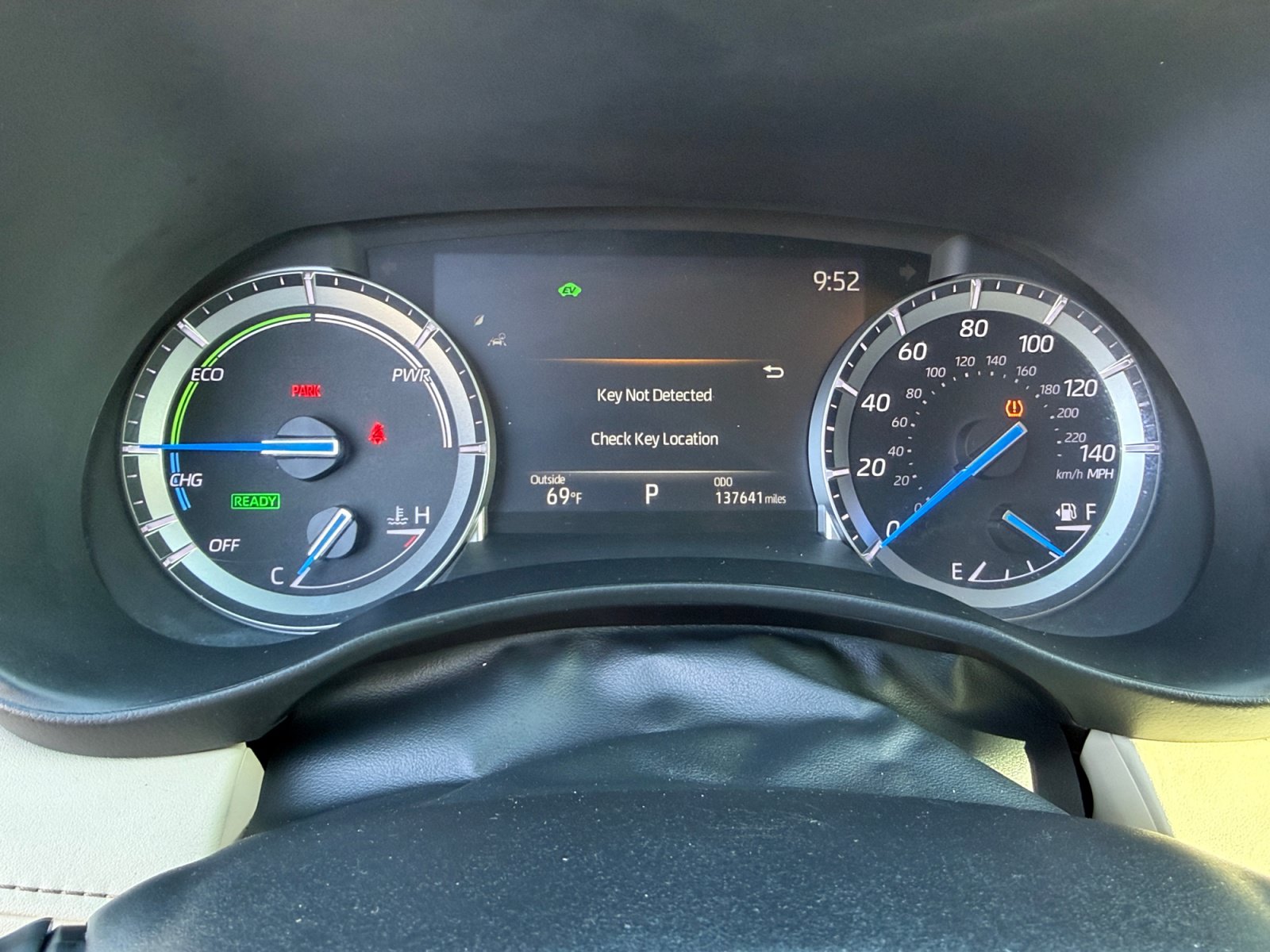 Used 2022 Toyota Highlander XLE AWD/4WD image 13