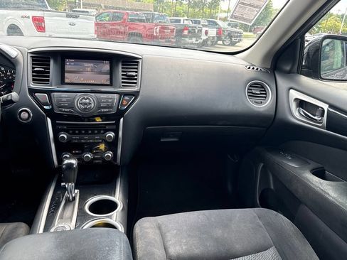 Used 2016 Nissan Pathfinder SV w/ Cargo Package AWD/4WD image 11