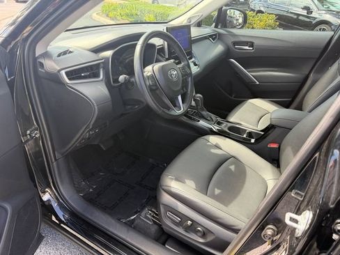 Certified 2023 Toyota Corolla Cross XLE w/ Convenience Package FWD image 11