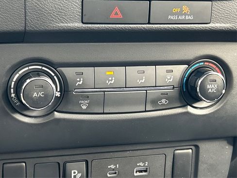 Used 2023 Nissan Frontier SV w/ Technology Package image 31