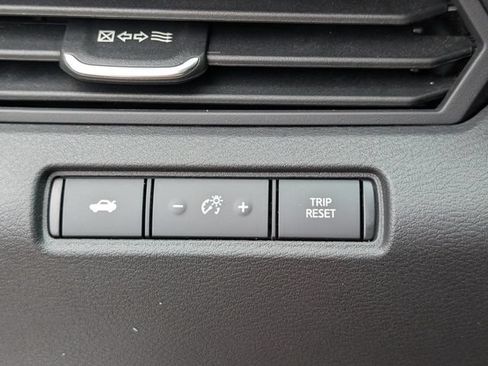 Used 2024 Nissan Altima 2.5 SR w/ SR Premium Package FWD image 21