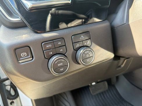 Used 2024 Chevrolet Silverado 1500 LT Trail Boss w/ Convenience Package II AWD/4WD image 16