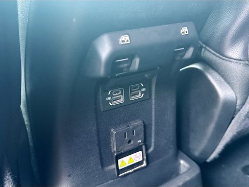 Used 2021 Jeep Wrangler Unlimited Rubicon w/ Dual Top Group AWD/4WD image 26