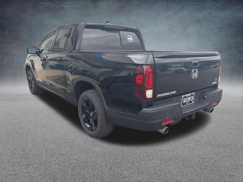Used 2021 Honda Ridgeline Black Edition image 2