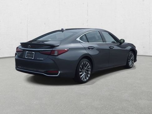 Certified 2025 Lexus ES 300h Ultra Luxury w/ Accessory Package (Z2) FWD image 5