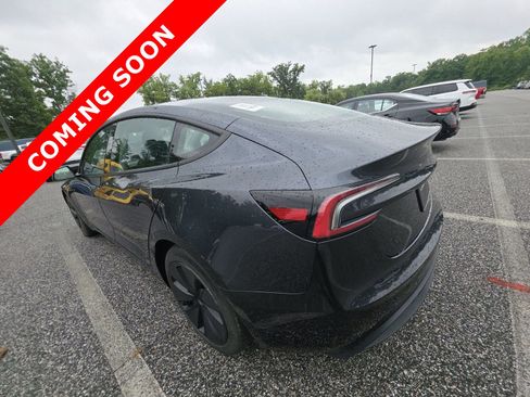 Used 2024 Tesla Model 3 Standard Range RWD image 5