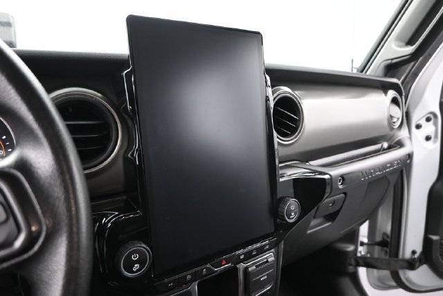 Used 2023 Jeep Wrangler Unlimited Sport AWD/4WD image 32