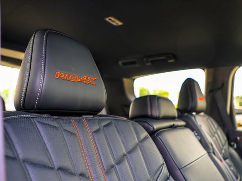 Used 2025 Nissan Armada PRO-4X w/ Pro-4X Premium Package image 14