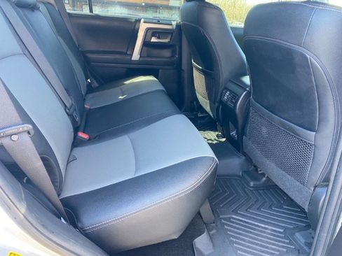 Used 2022 Toyota 4Runner SR5 Premium image 13