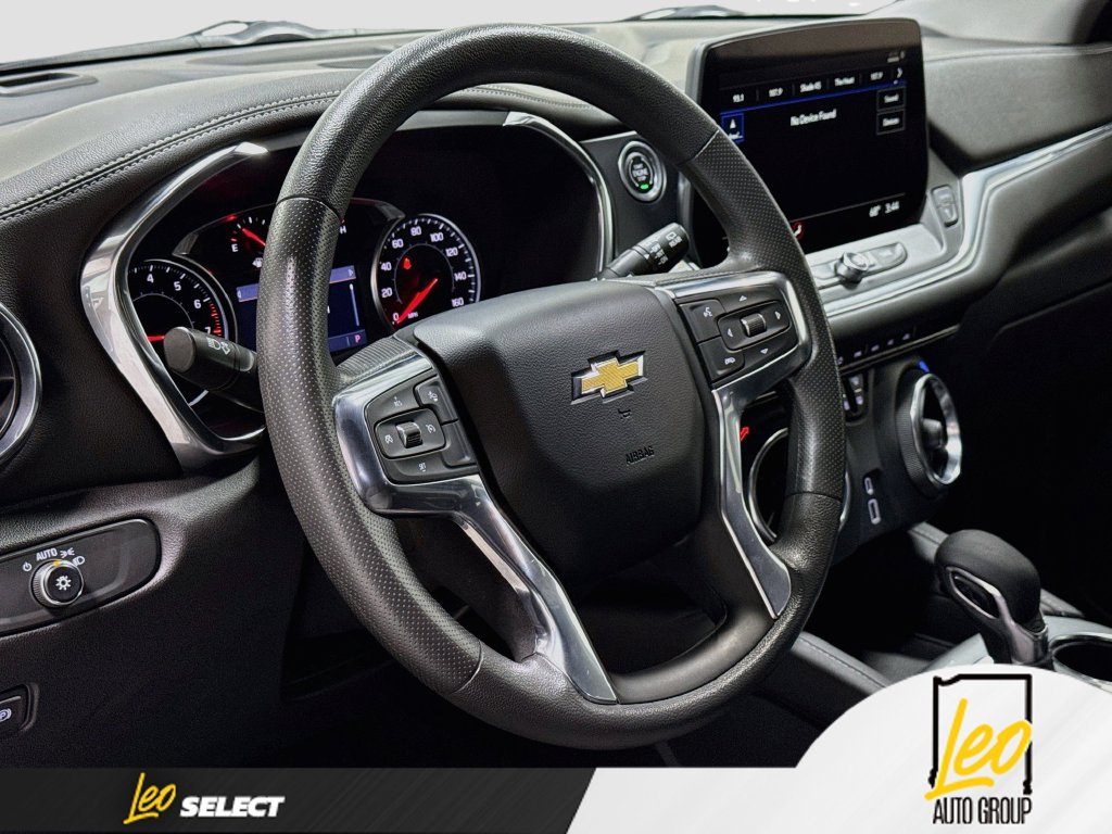 Used 2023 Chevrolet Blazer LT FWD image 12