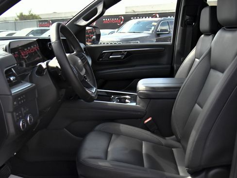 Used 2025 Chevrolet Tahoe LT AWD/4WD image 17