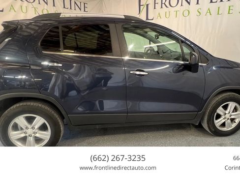 Used 2019 Chevrolet Trax LT w/ LT Convenience Package image 8