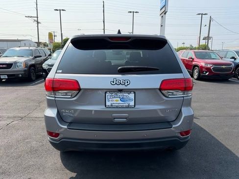 Used 2019 Jeep Grand Cherokee Laredo AWD/4WD image 8