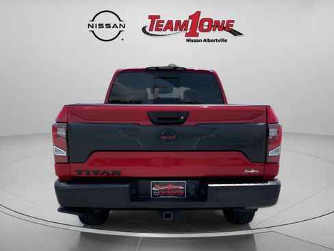 Used 2021 Nissan Titan PRO-4X w/ Pro-4x Convenience Package AWD/4WD image 6