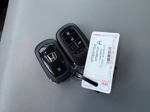 Certified 2024 Honda Pilot EX-L image 33