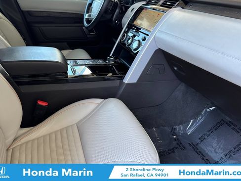 Used 2017 Land Rover Discovery HSE Luxury AWD/4WD image 21