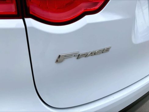 Used 2020 Jaguar F-PACE 300 Sport image 29