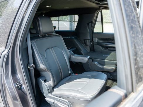 Used 2023 Ford Expedition Max Platinum AWD/4WD image 29