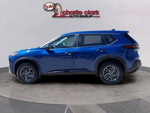 Certified 2023 Nissan Rogue S FWD image 2