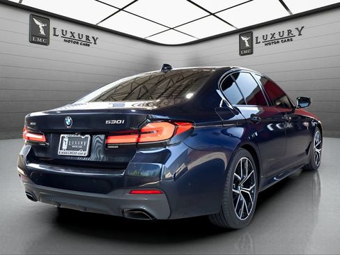 Used 2022 BMW 530i xDrive w/ M Sport Package AWD/4WD image 8