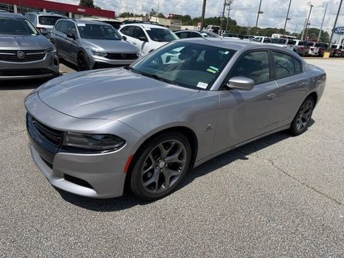 Used 2015 Dodge Charger R/T RWD image 2