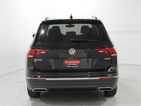 Certified 2021 Volkswagen Tiguan SE image 19