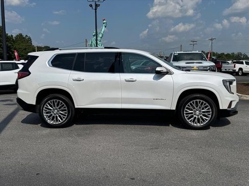 Used 2024 GMC Acadia Denali AWD/4WD image 2