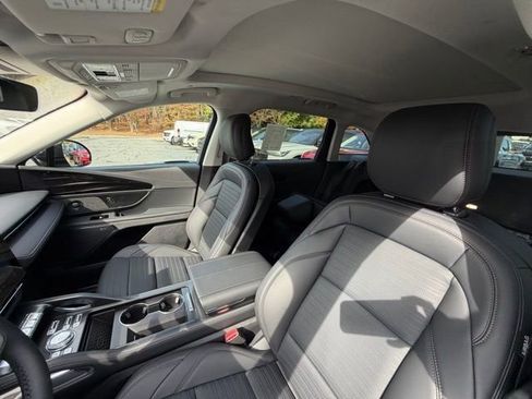 New 2026 Lincoln Nautilus Reserve image 13