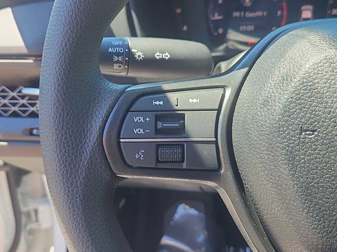 Used 2024 Honda Accord EX image 22