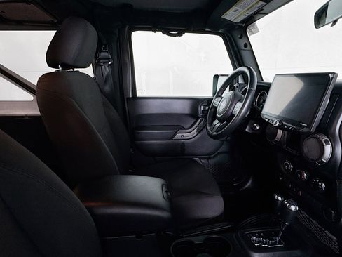 Used 2018 Jeep Wrangler Sport image 23