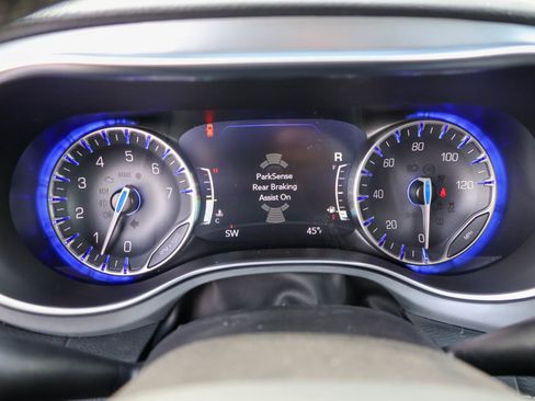 New 2026 Chrysler Pacifica Limited image 27