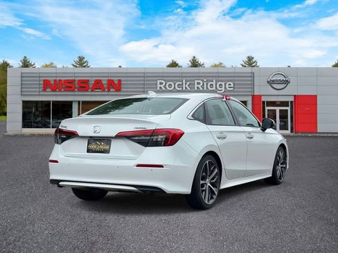 Used 2023 Honda Civic Touring image 5