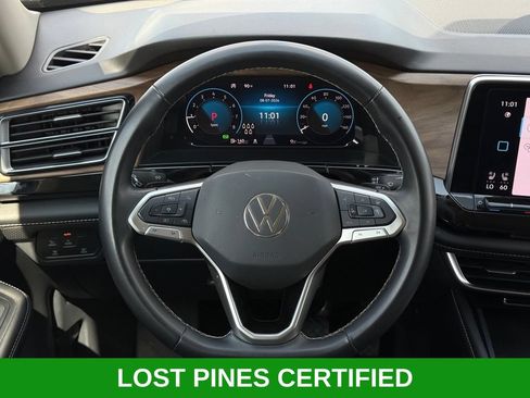 Used 2025 Volkswagen Atlas SE FWD image 20