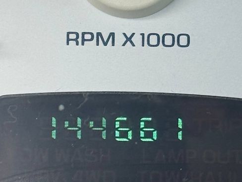 Used 2005 Dodge Ram 2500 Truck ST AWD/4WD image 11