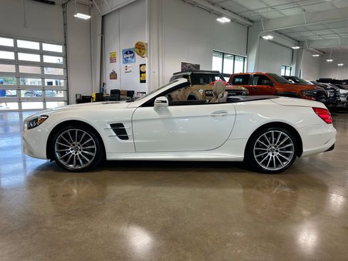 Used 2020 Mercedes-Benz SL 550 image 8