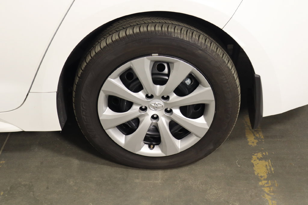 Used 2026 Toyota Corolla LE FWD image 37