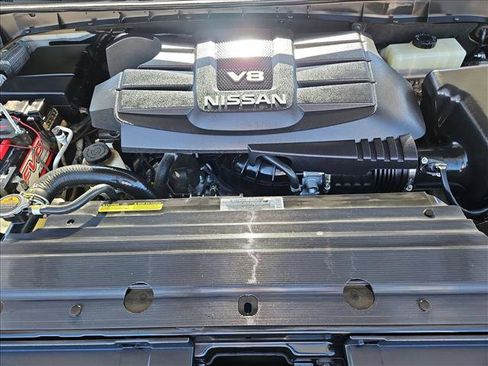 Used 2019 Nissan Titan SV image 20