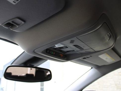 Used 2019 GMC Acadia SLT image 32