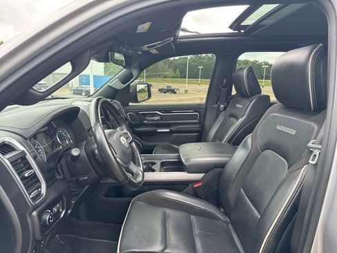 Used 2022 RAM 1500 Laramie AWD/4WD image 19
