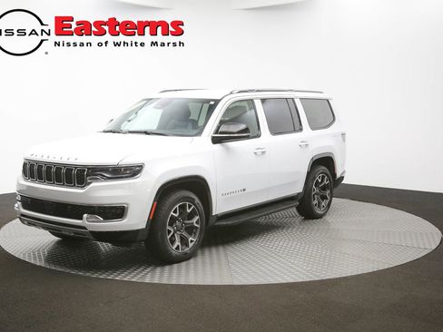 Used 2023 Jeep Wagoneer Series III w/ Preferred Equipment Group RWD image 54