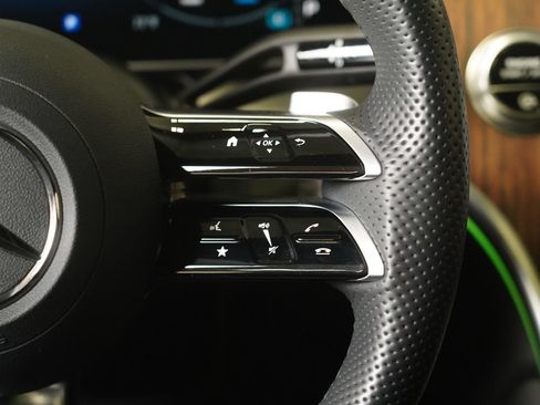 Certified 2026 Mercedes-Benz GLC 300 4MATIC image 17