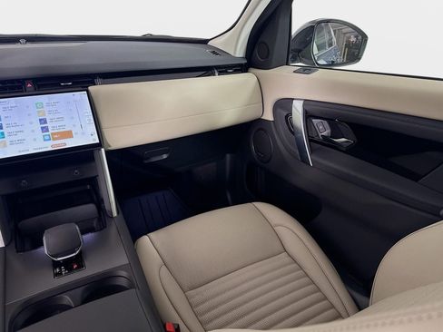 Used 2025 Land Rover Discovery Sport S AWD/4WD image 26