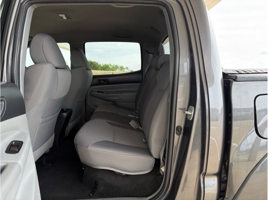 Used 2012 Toyota Tacoma 4x4 Double Cab w/ TRD Off-Road Pkg image 11