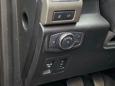 Used 2019 Ford Expedition Max XLT w/ Equipment Group 202A image 12